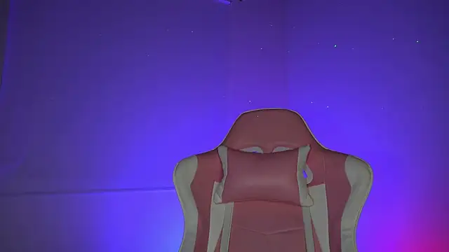 little-Emma online show from February 13, 3:13 am