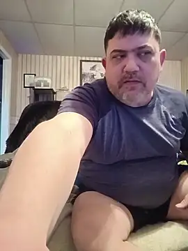 chubbybyguy online show from February 13, 11:50 am