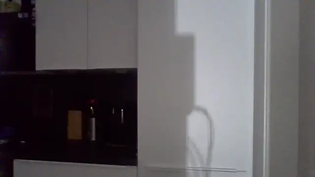 penzler86 online show from April 10, 10:58 pm