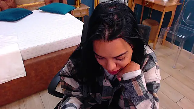 SerenaXMendez online show from February 22, 7:01 am