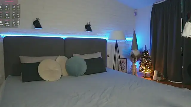 Viola  moon online show from December 27, 12:56 pm