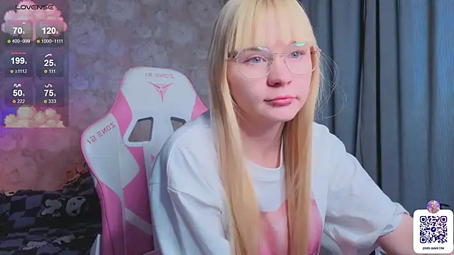 Snapshot of Milia_Parker chatting on April 8, 3:34 pm Milia Parker online show from April 8, 3:34 pm