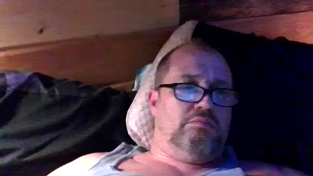 Snapshot of FKHoward chatting on June 10, 9:30 am FKHoward online show from June 10, 9:30 am