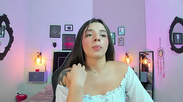 Charlotte  Benett online show from February 14, 3:58 am