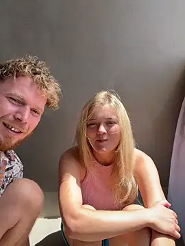 Snapshot of NickyGold_Official chatting on June 4, 3:07 pm NickyGold Official online show from June 4, 3:07 pm