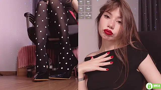 WendyyEmily online show from May 15, 5:25 am