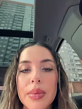 Snapshot of Alirawrz chatting on November 5, 12:38 pm Alirawrz online show from November 5, 12:38 pm