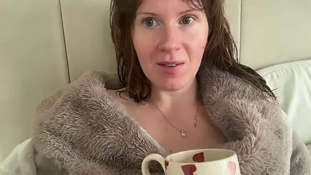 redheadrosie69 online show from March 13, 9:38 am