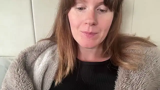 Snapshot of redheadrosie69 chatting on July 3, 9:59 am redheadrosie69 online show from July 3, 9:59 am