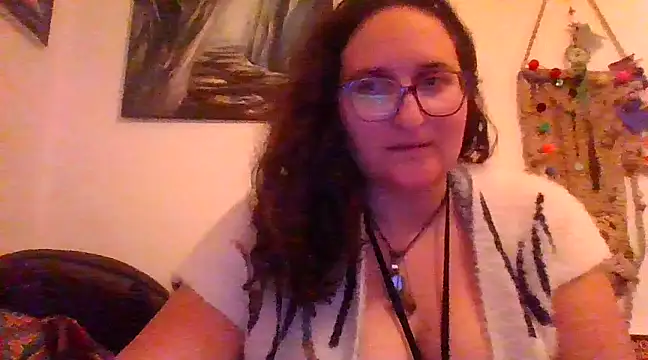 juicyrubies online show from March 21, 1:45 pm
