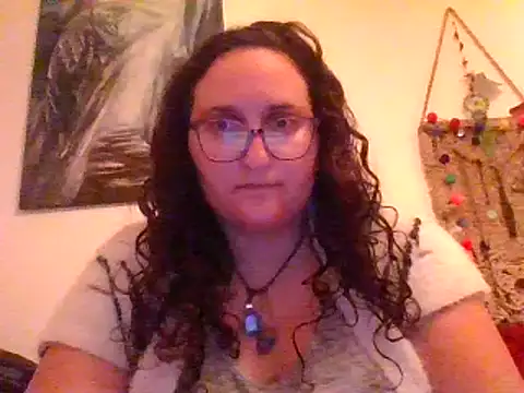 juicyrubies online show from March 22, 2:36 pm