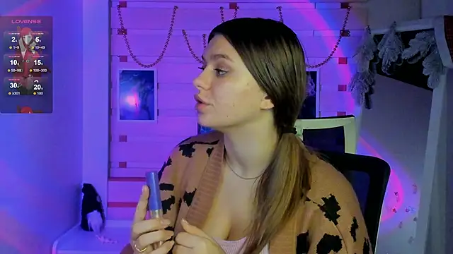 Josephine Kiss online show from December 11, 2:30 am