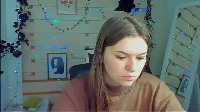 Snapshot of Josephine_Kiss chatting on April 19, 6:35 am Josephine Kiss online show from April 19, 6:35 am