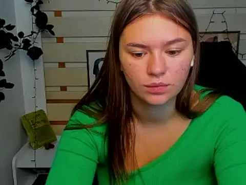Josephine Kiss online show from July 9, 9:57 am