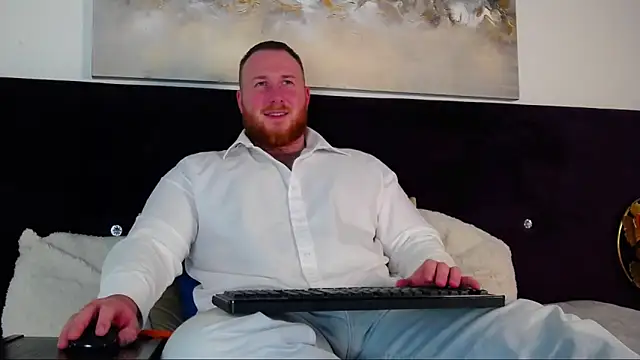 Snapshot of RoddyStill chatting on December 3, 10:24 am RoddyStill online show from December 3, 10:24 am