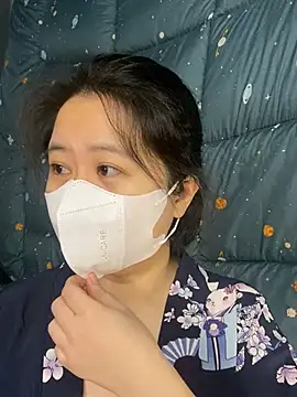 Snapshot of ninini92 chatting on January 28, 1:38 pm ninini92 online show from January 28, 1:38 pm