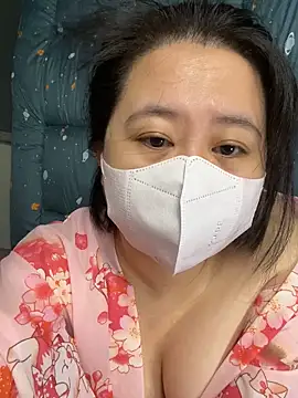 Snapshot of ninini92 chatting on March 8, 1:14 pm ninini92 online show from March 8, 1:14 pm