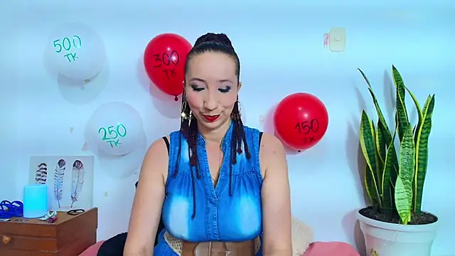 miss-leyla online show from March 19, 4:13 pm