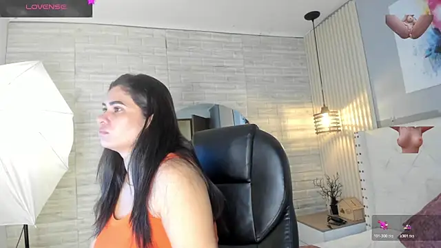 Snapshot of sussy__stone chatting on March 6, 12:12 pm sussy stone online show from March 6, 12:12 pm