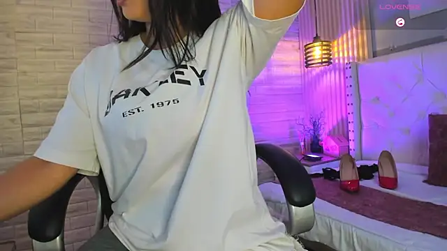 Snapshot of sussy__stone chatting on March 16, 12:09 pm sussy stone online show from March 16, 12:09 pm