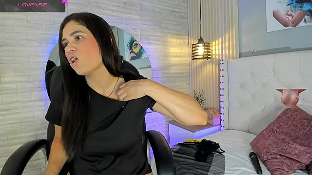 Snapshot of sussy__stone chatting on March 20, 12:21 pm sussy stone online show from March 20, 12:21 pm