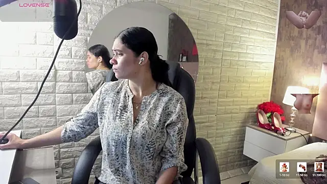 sussy  stone online show from July 30, 12:04 pm