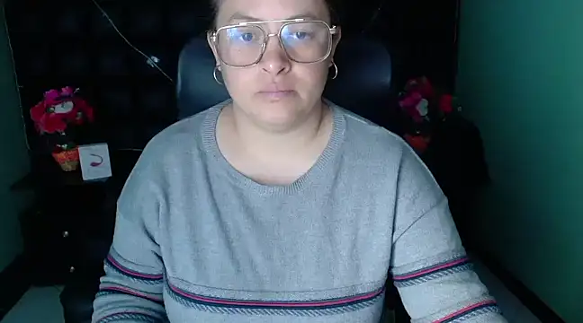 SaraThomso online show from December 28, 2:54 am