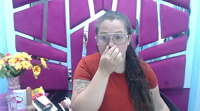 SaraThomso online show from February 5, 3:02 am