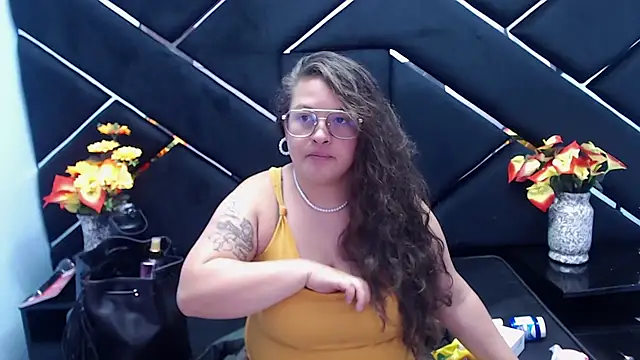 SaraThomso online show from February 11, 3:08 am