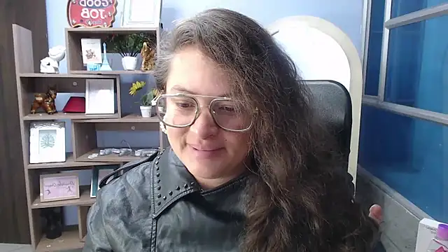 SaraThomso online show from February 19, 3:06 am