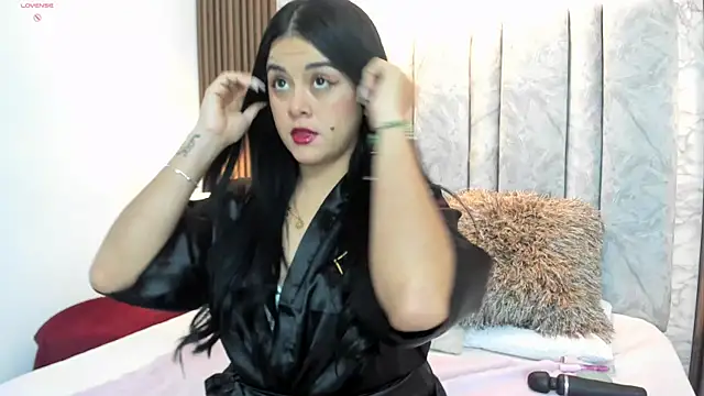 tifany  ross online show from February 10, 2:41 am