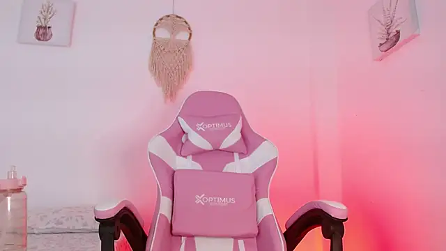  abby Cooper  online show from March 1, 7:08 am