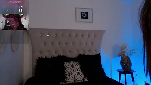 Snapshot of Tifanny_Sweett chatting on September 29, 3:17 pm Tifanny Sweett online show from September 29, 3:17 pm