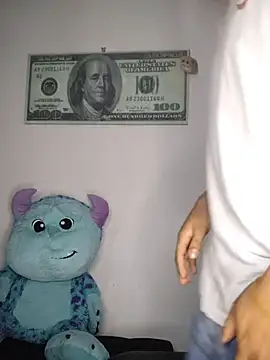 Snapshot of Tifanny_Sweett chatting on November 15, 4:32 am Tifanny Sweett online show from November 15, 4:32 am