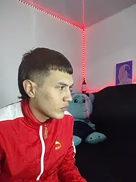 Snapshot of Tifanny_Sweett chatting on November 16, 2:28 am Tifanny Sweett online show from November 16, 2:28 am