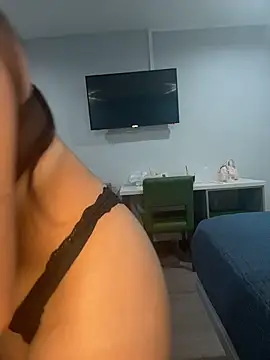 hotpinkangel online show from June 12, 3:44 pm