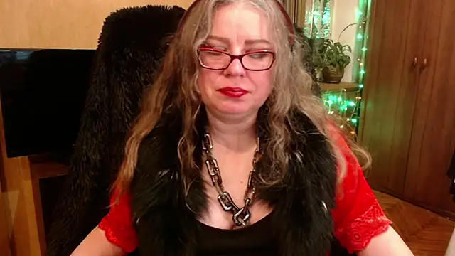 Snapshot of Miss_Tress chatting on January 12, 3:28 am Miss Tress online show from January 12, 3:28 am