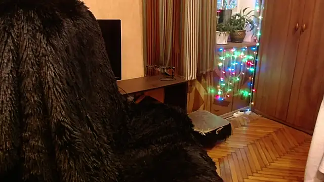 Snapshot of Miss_Tress chatting on February 21, 11:10 pm Miss Tress online show from February 21, 11:10 pm