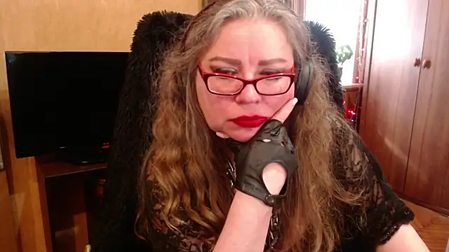 Snapshot of Miss_Tress chatting on March 9, 7:23 am Miss Tress online show from March 9, 7:23 am