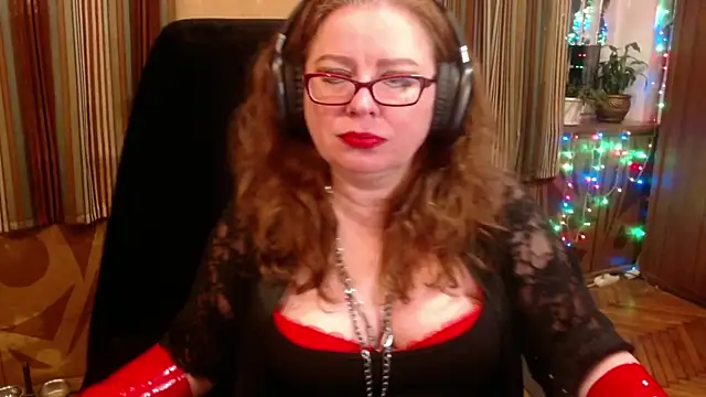 Snapshot of Miss_Tress chatting on October 13, 11:27 pm Miss Tress online show from October 13, 11:27 pm