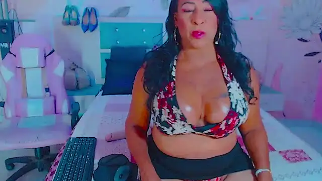 Snapshot of Lustfultshot chatting on January 15, 2:38 am Lustfultshot online show from January 15, 2:38 am