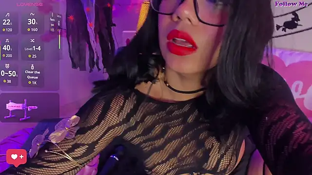 SenniaBella online show from October 29, 1:57 pm