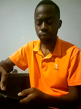 Snapshot of Diatribe43 chatting on February 10, 12:59 am Diatribe43 online show from February 10, 12:59 am