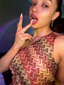 MisFrekcles  online show from December 19, 11:17 am