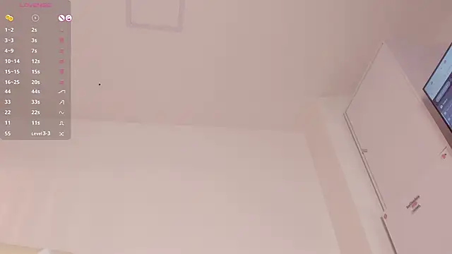 Snapshot of AllisonRoberts_ chatting on March 2, 12:32 pm AllisonRoberts  online show from March 2, 12:32 pm