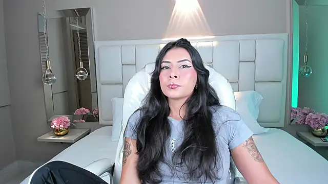 Snapshot of JessyEvans chatting on November 15, 7:32 pm JessyEvans online show from November 15, 7:32 pm