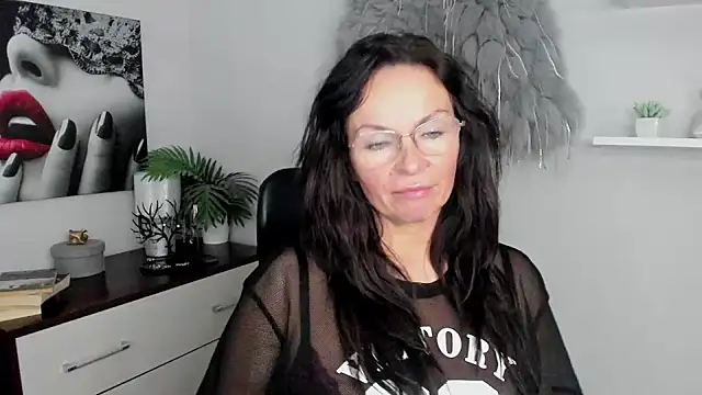 HelenLuxx online show from January 20, 10:18 am