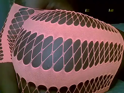 Its tyra online show from October 8, 6:16 pm