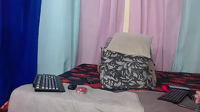 Karina Molina online show from July 11, 6:43 pm