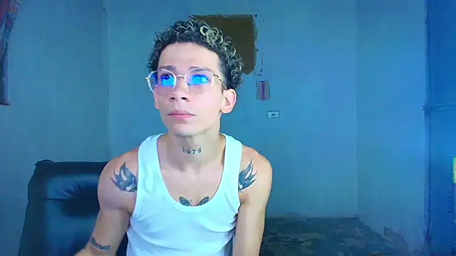 Snapshot of mateodeamjo chatting on February 22, 12:23 am mateodeamjo online show from February 22, 12:23 am